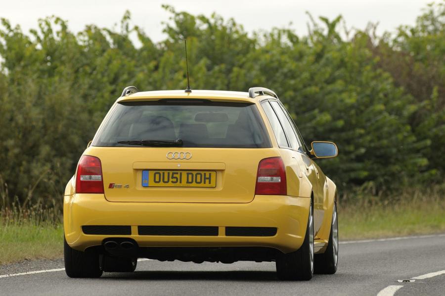  Audi RS4 Avant (B5, 8D) 2000 года  (UK) (фото 19 из 40)